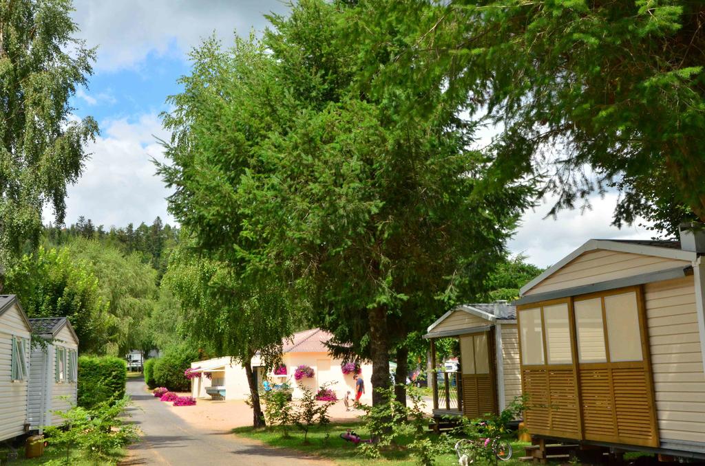 Réservez votre mobil-home pour un séjour de luxe au camping L’Europe Murol