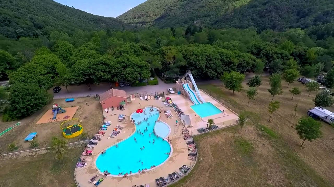 Pourquoi l’Ardèche attire-t-elle autant les campeurs ?